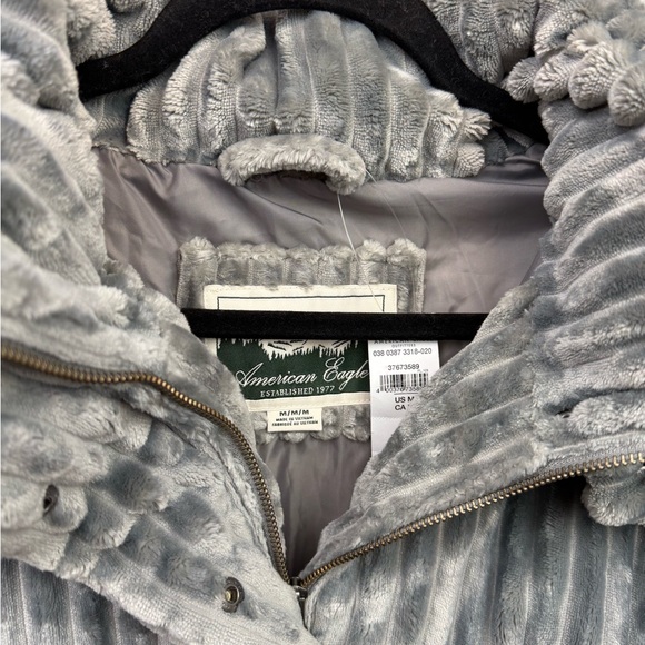 American Eagle Plush Puffer Jacket – Gray – Size M – NWT - Picture 5 of 11